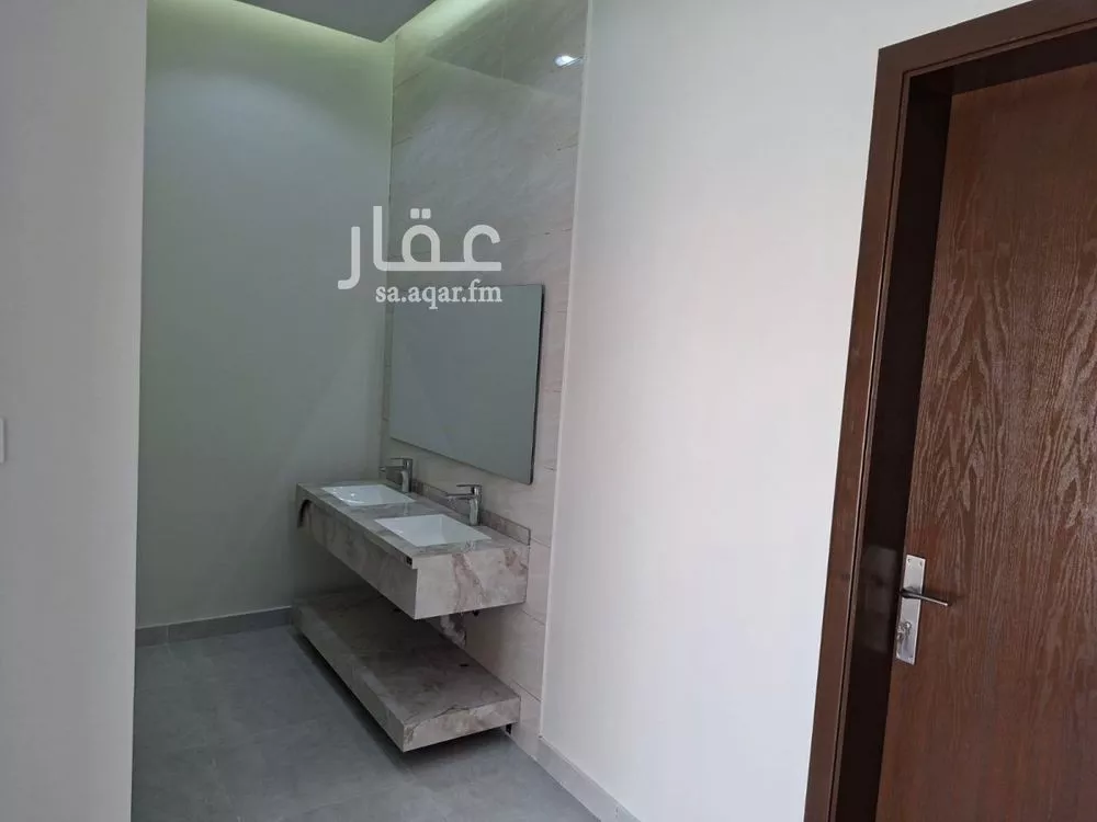 فيلا 6 غرف في الفروسية 2