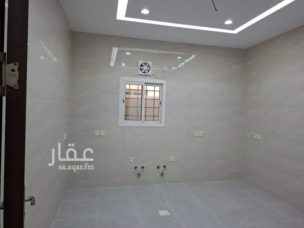 فيلا 6 غرف في الفروسية 4