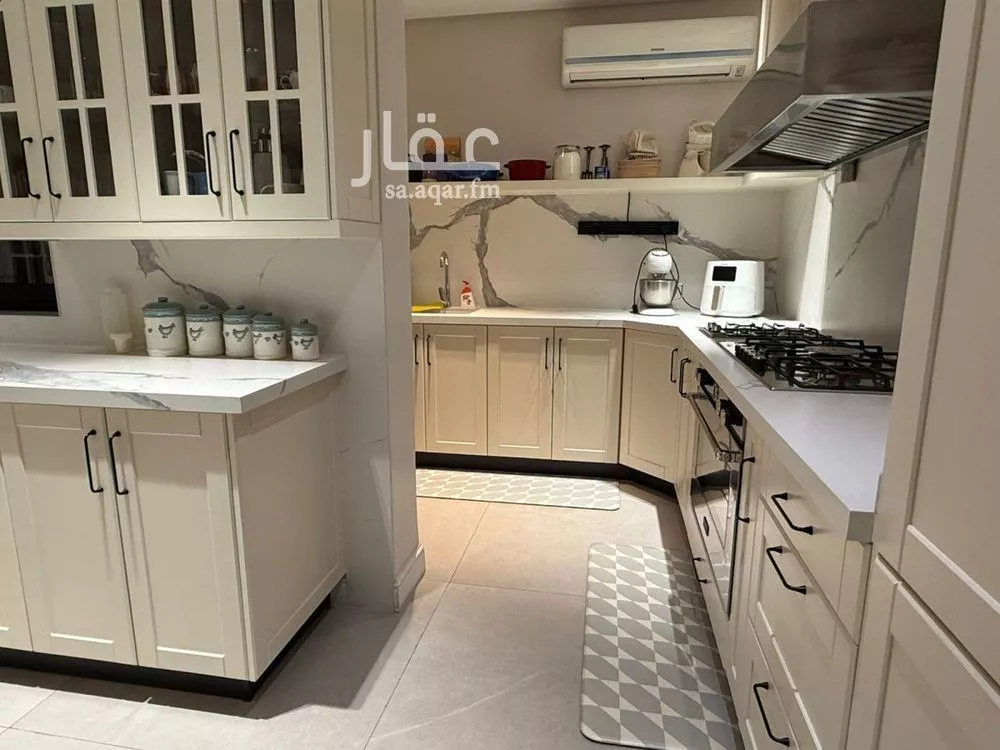 8 bedroom villa in Al Ghadir, Riyadh 6