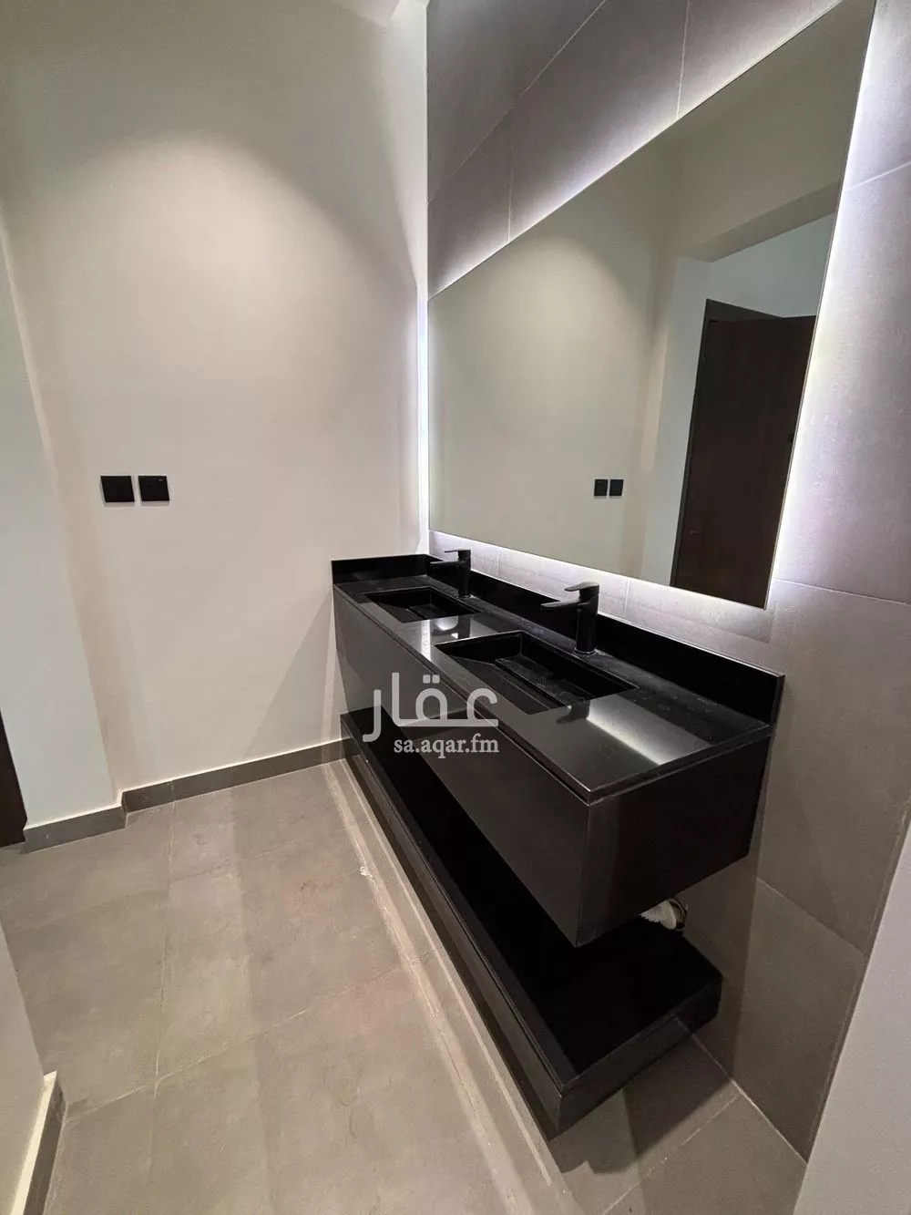 5 bedroom apartment in Al Rawdah 4