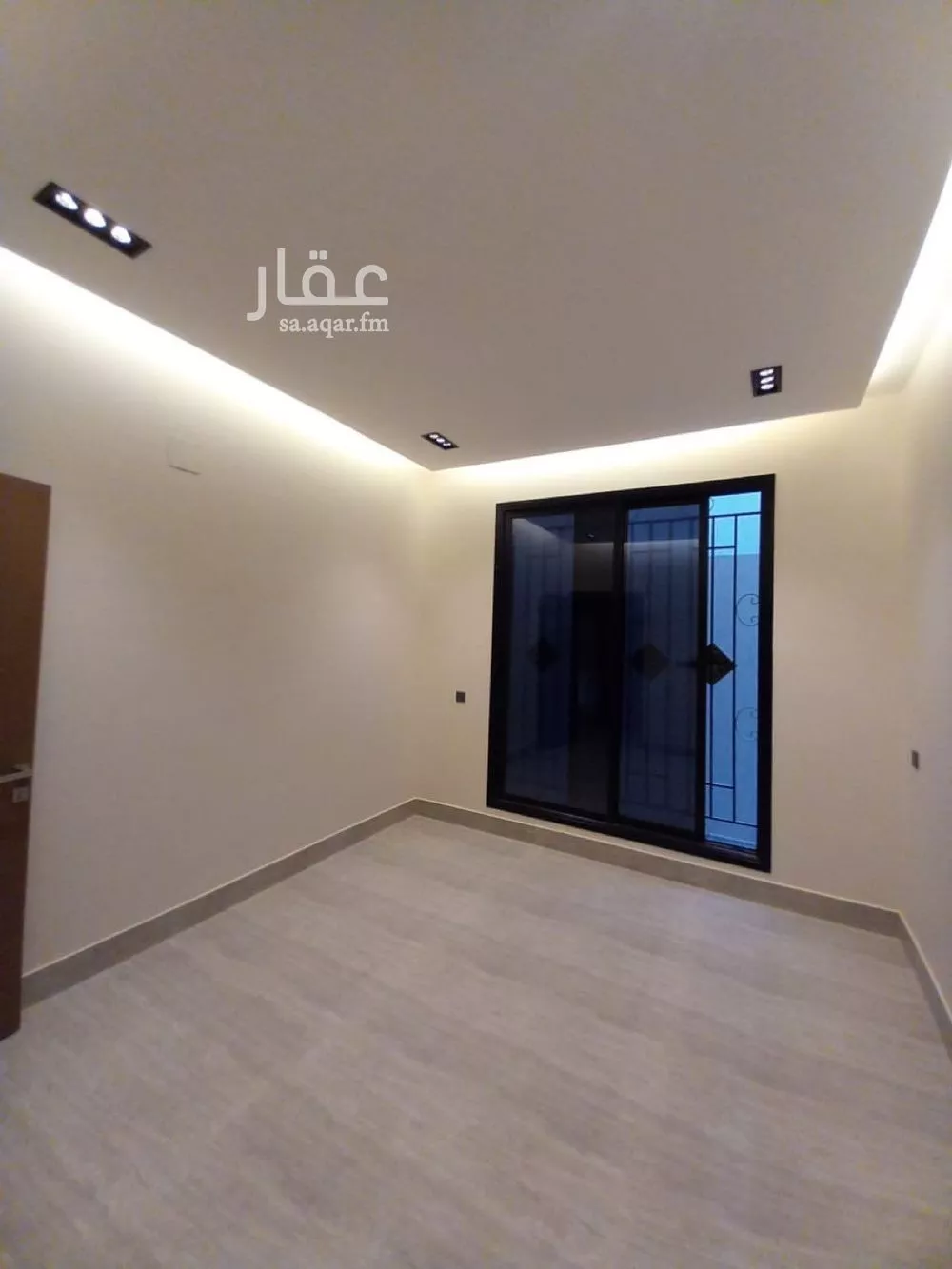 شقة 6 غرف في الرمال 5