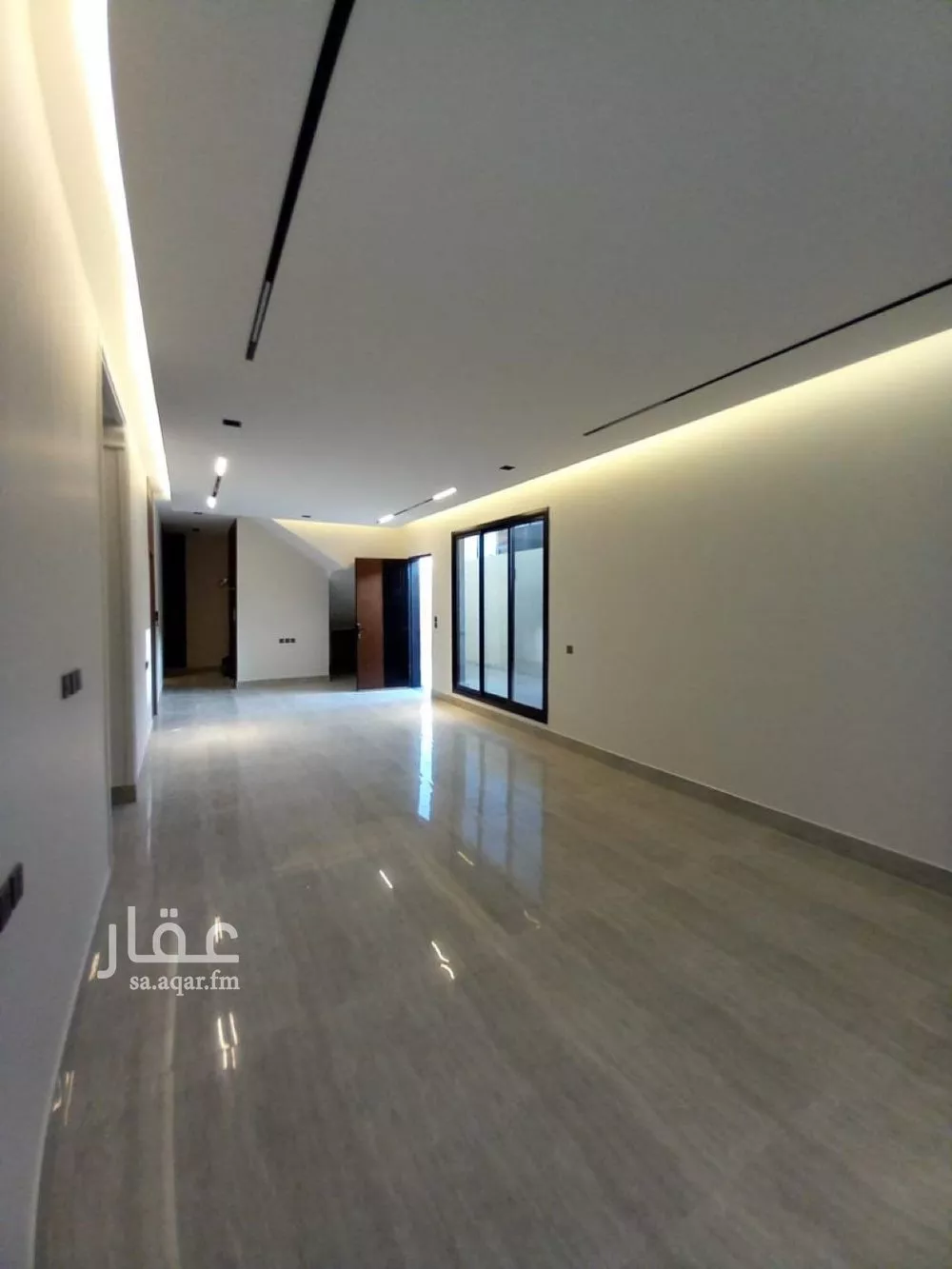 شقة 6 غرف في الرمال 3