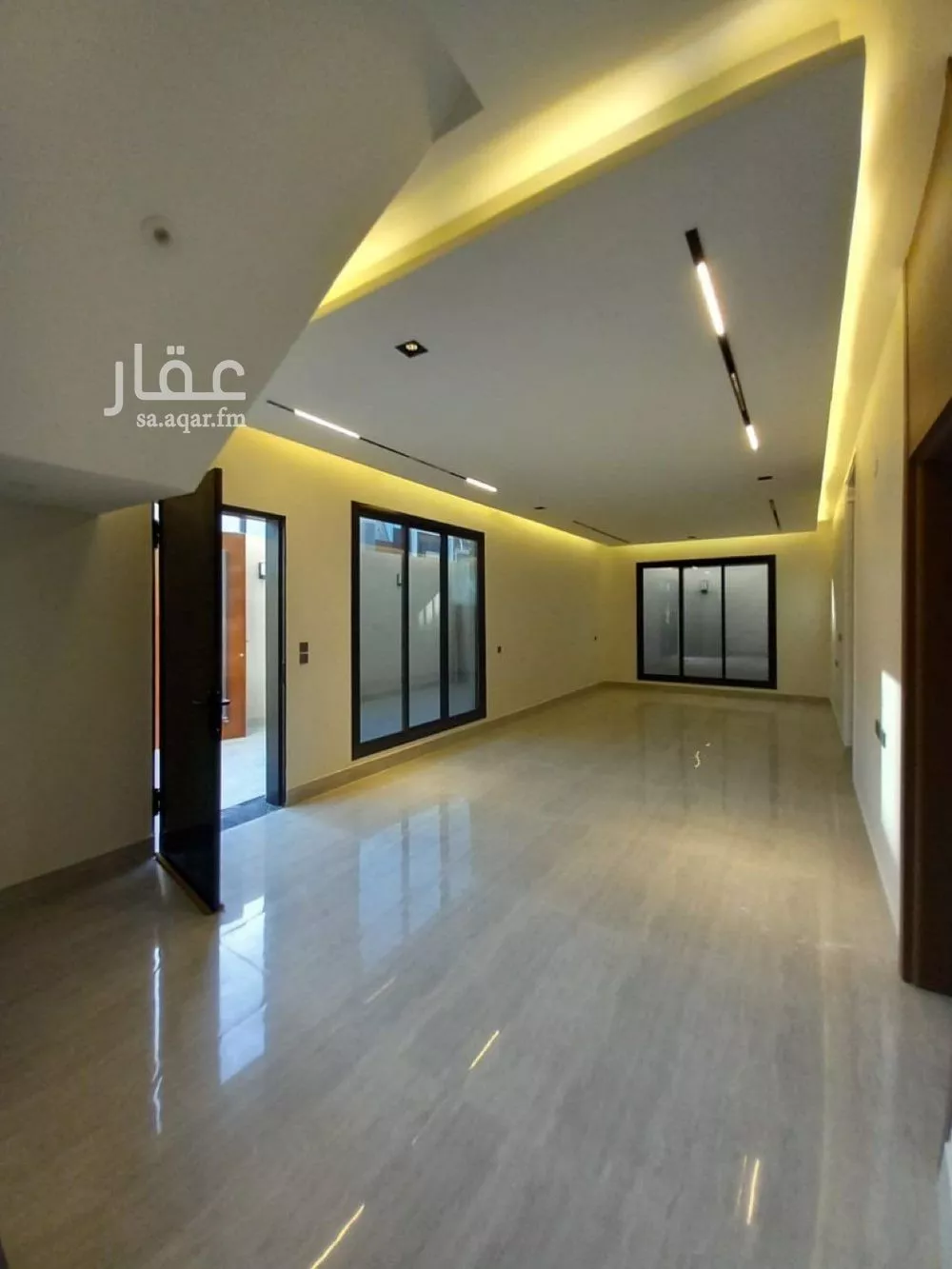 شقة 6 غرف في الرمال 4