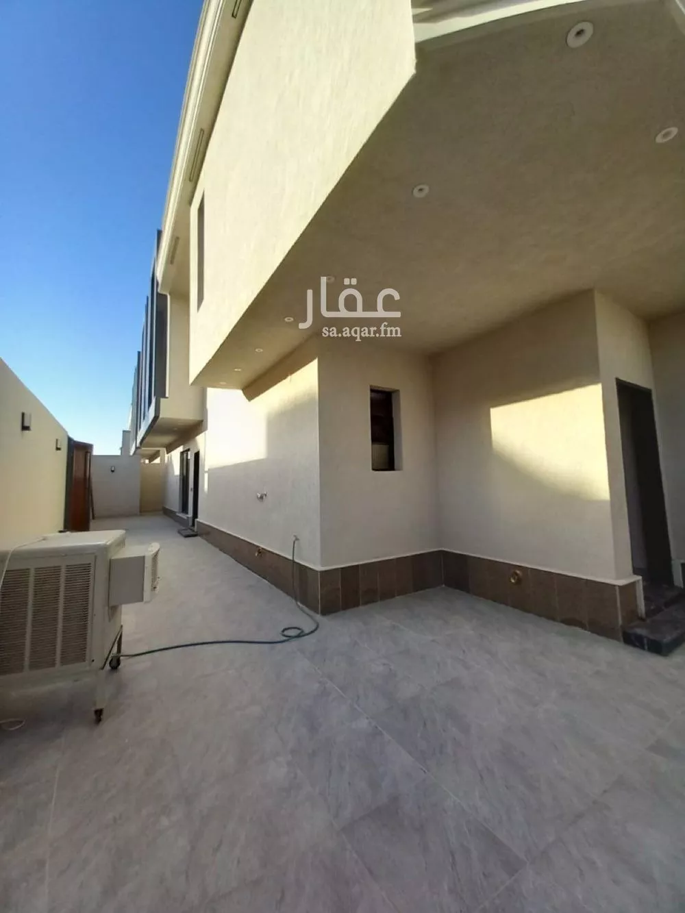 شقة 6 غرف في الرمال 2