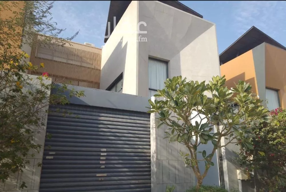 4 bedroom villa in Al Aridh 1