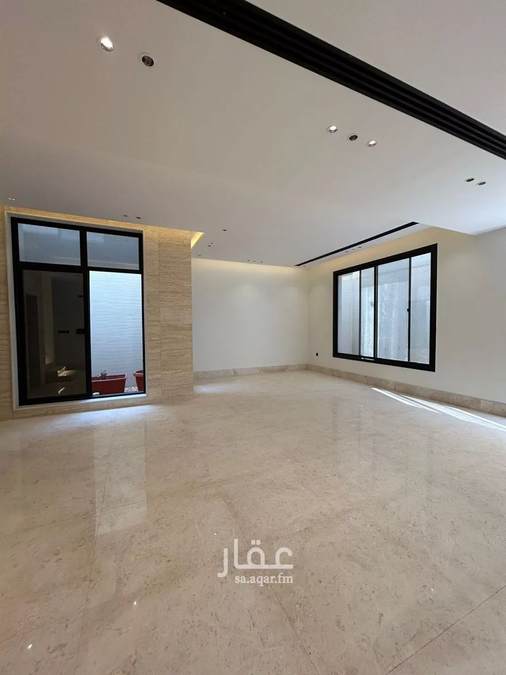 فيلا 5 غرف في النرجس 4