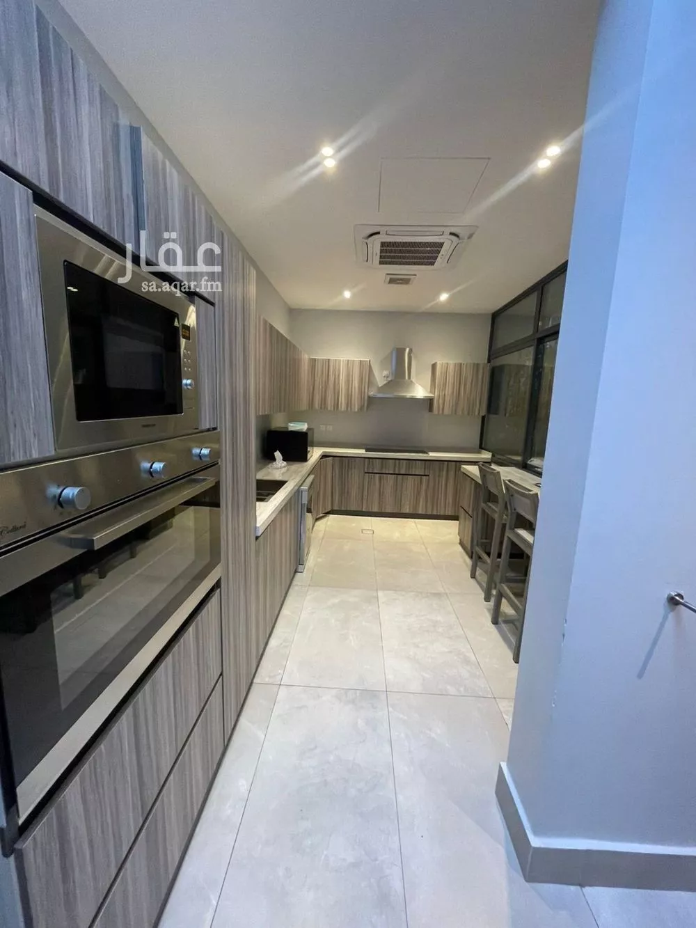 فيلا 4 غرف في العارض 3