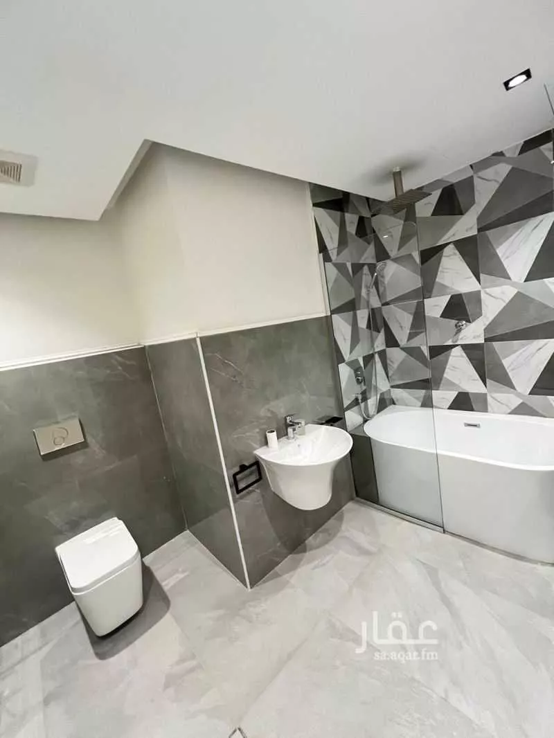 4 bedroom villa in Al Qairawan, Riyadh 15