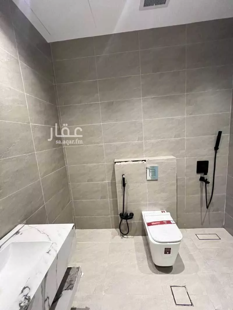 فيلا 4 غرف في العارض 4