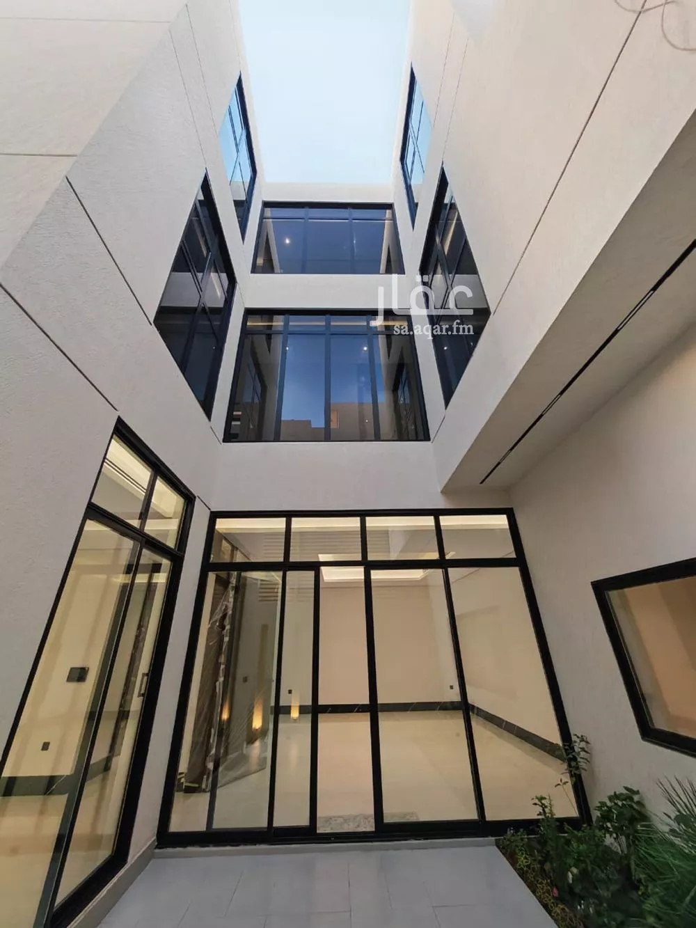 5 bedroom villa in Al Yasmin 1