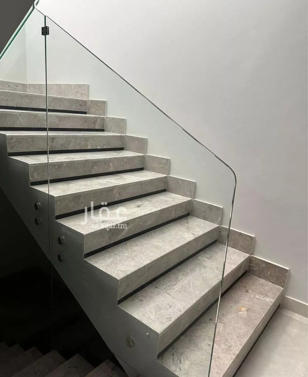 4 bedroom villa in Al Aridh 5