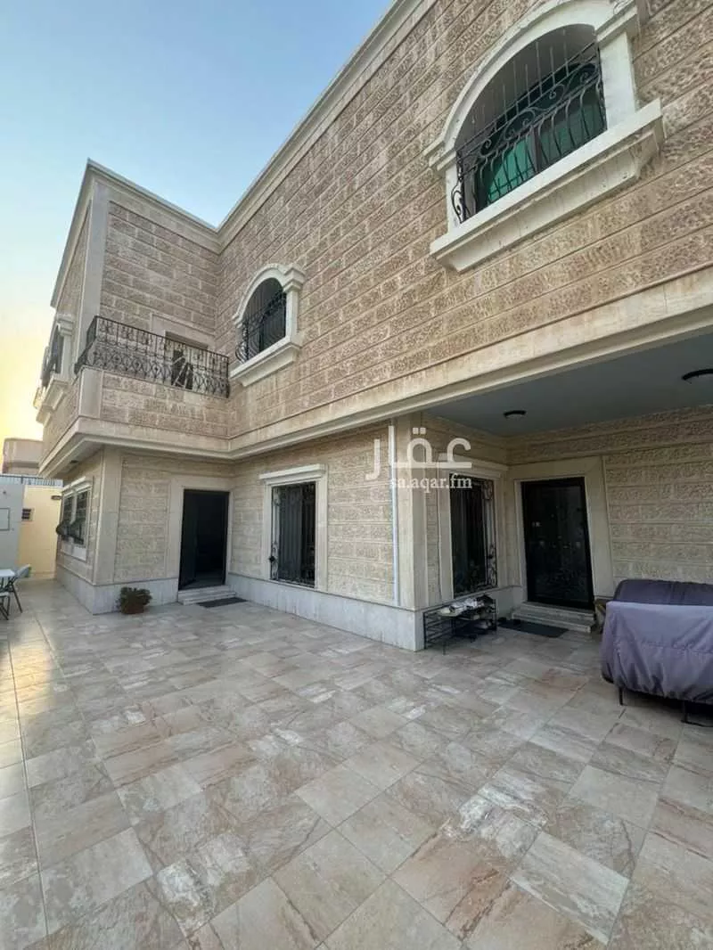 فيلا 5 غرف في الحمراء 1