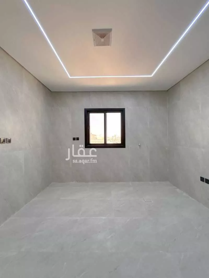 4 bedroom apartment in Umm Khalid 3