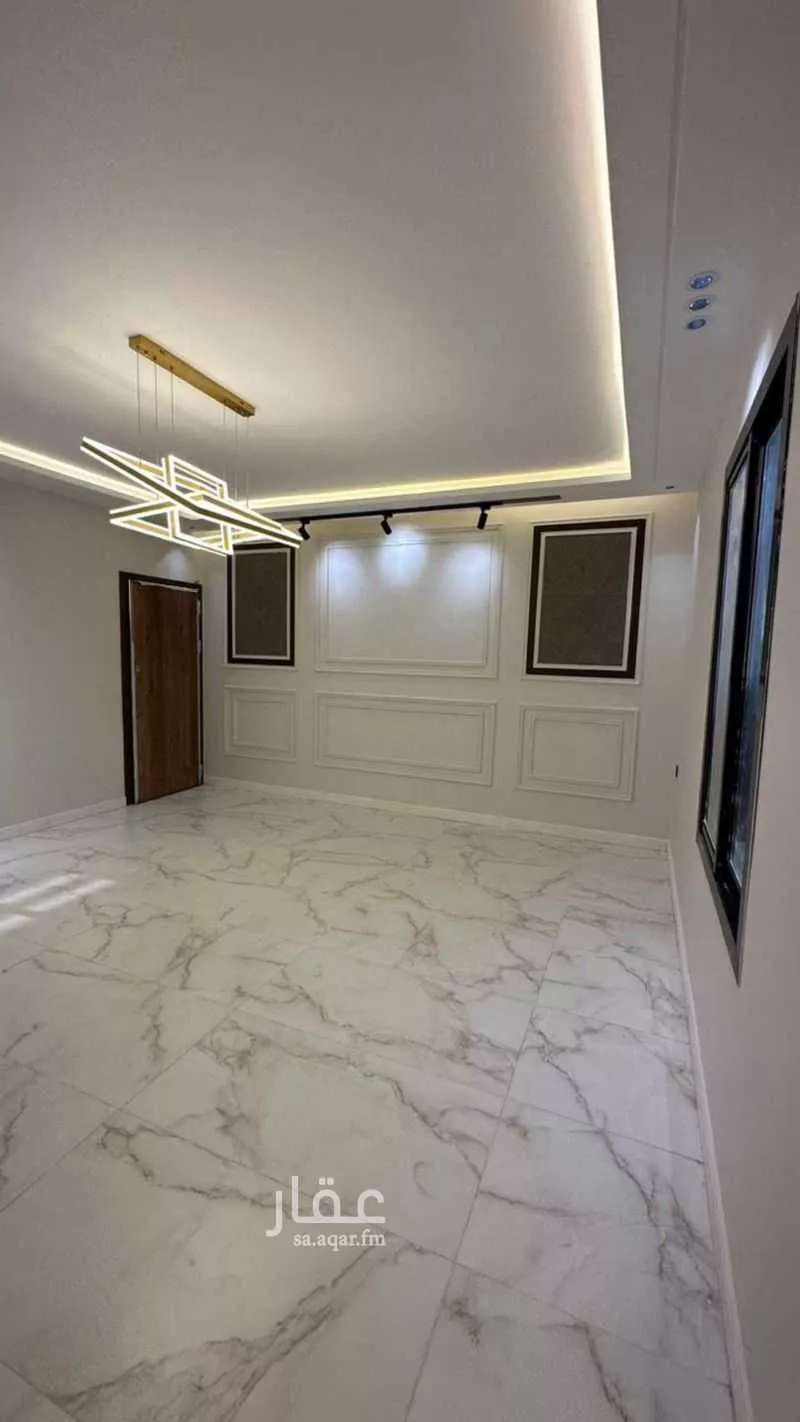 شقة 6 غرف في النزهة 4