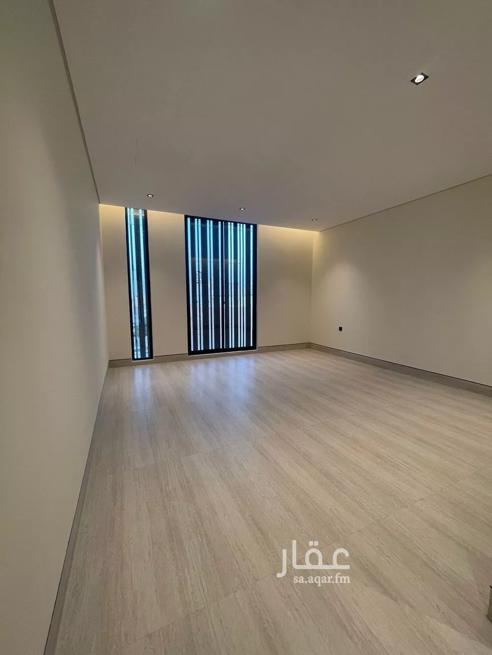 فيلا 7 غرف في المهدية 5