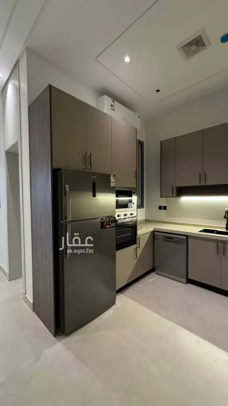 شقة 4 غرف في العارض 5