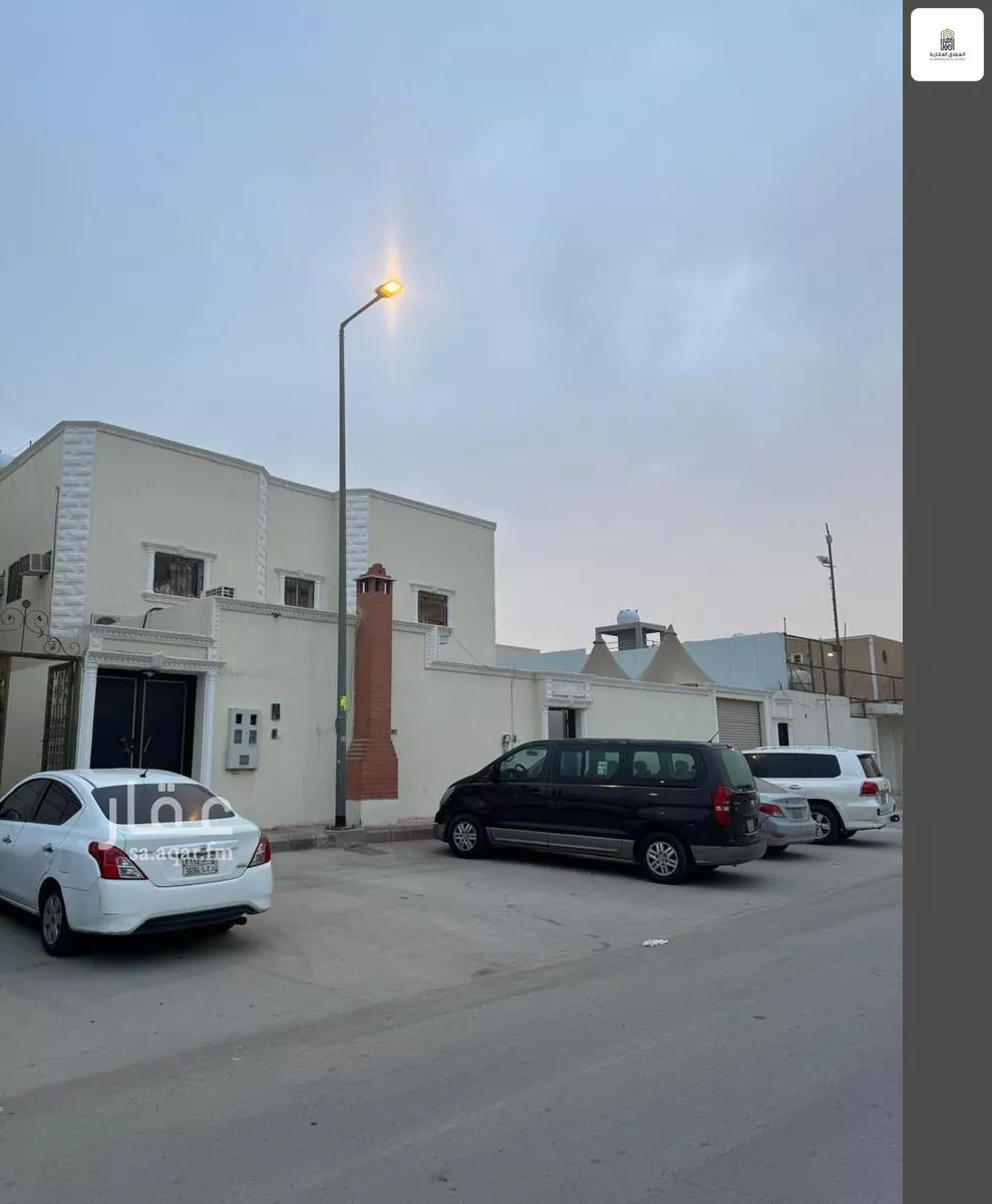 فيلا 12 غرف في السعادة