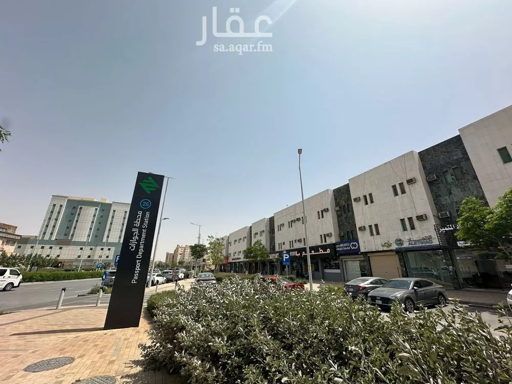 محل 50 م² في المربع 4