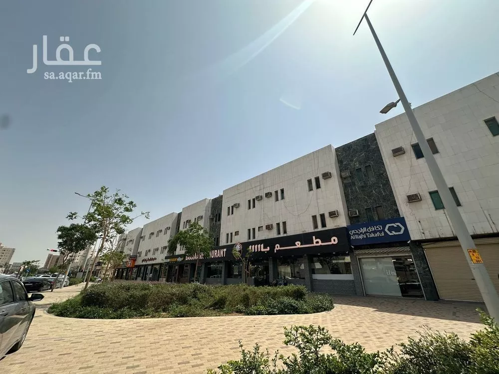 محل 50 م² في المربع 5