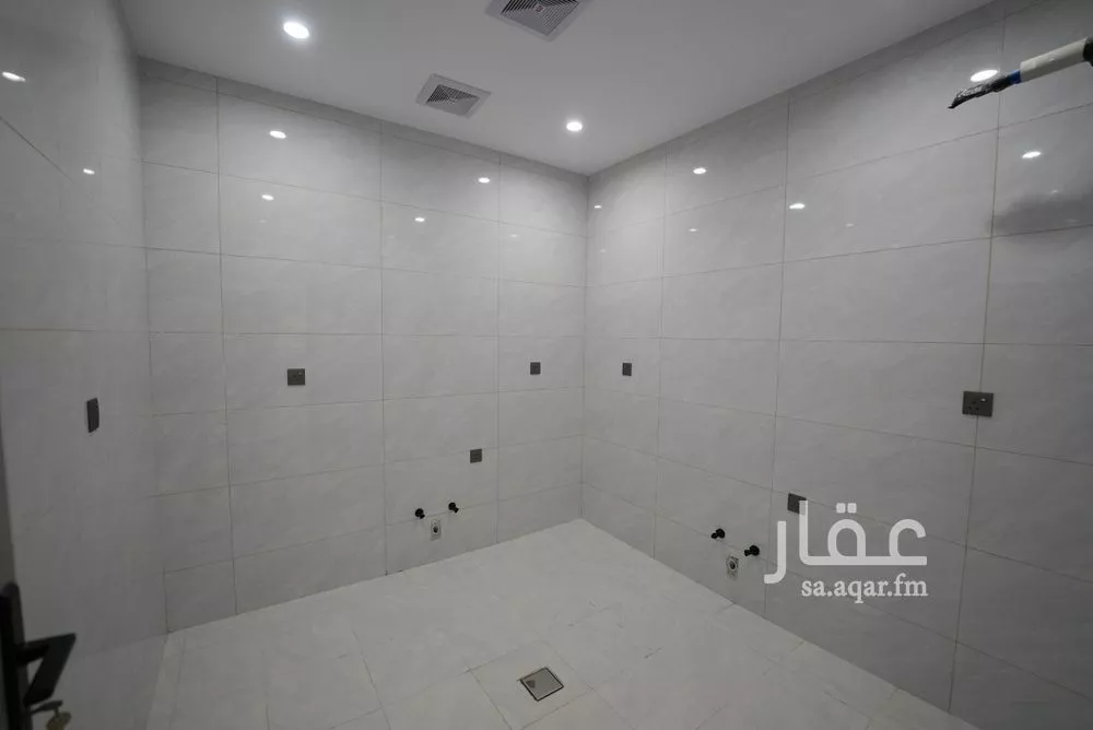 شقة 4 غرف في الزهراء 2