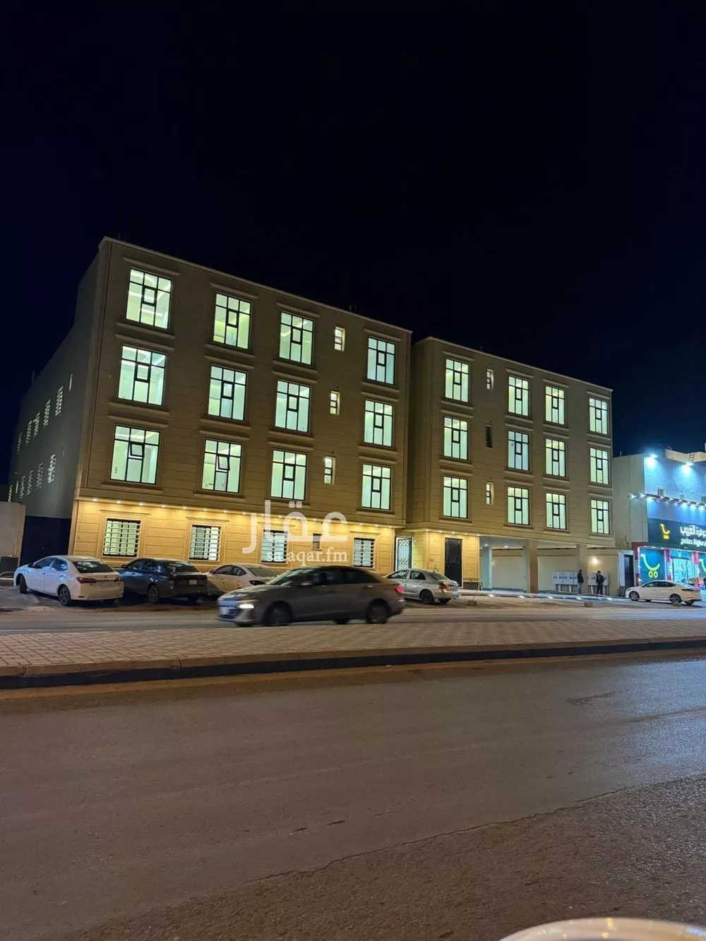 4 bedroom floor in Dhahrat Namar 2