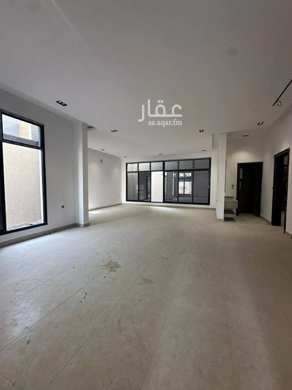 فيلا 4 غرف في الرمال 4