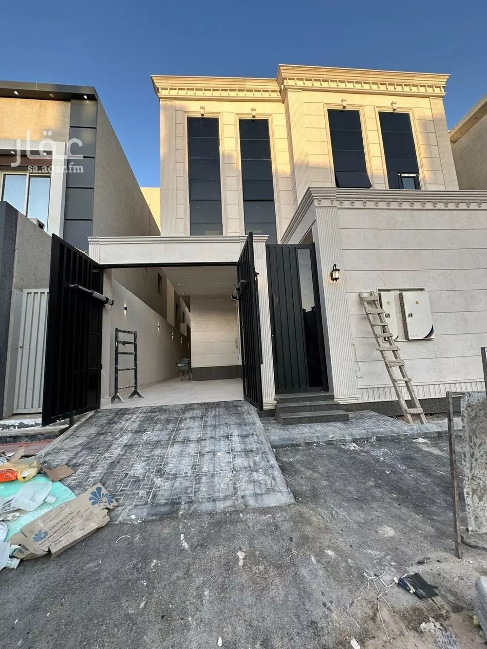 5 bedroom villa in Al Rimal 1