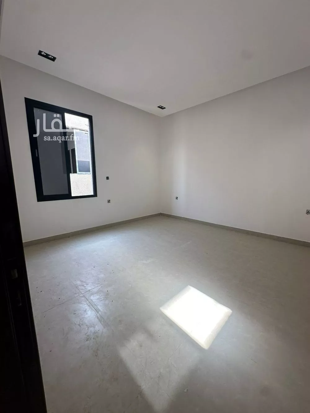 فيلا 4 غرف في الرمال 5