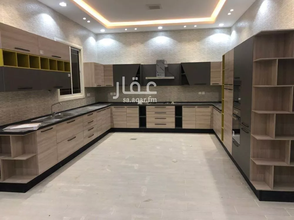 فيلا 10 غرف في الرمال 4