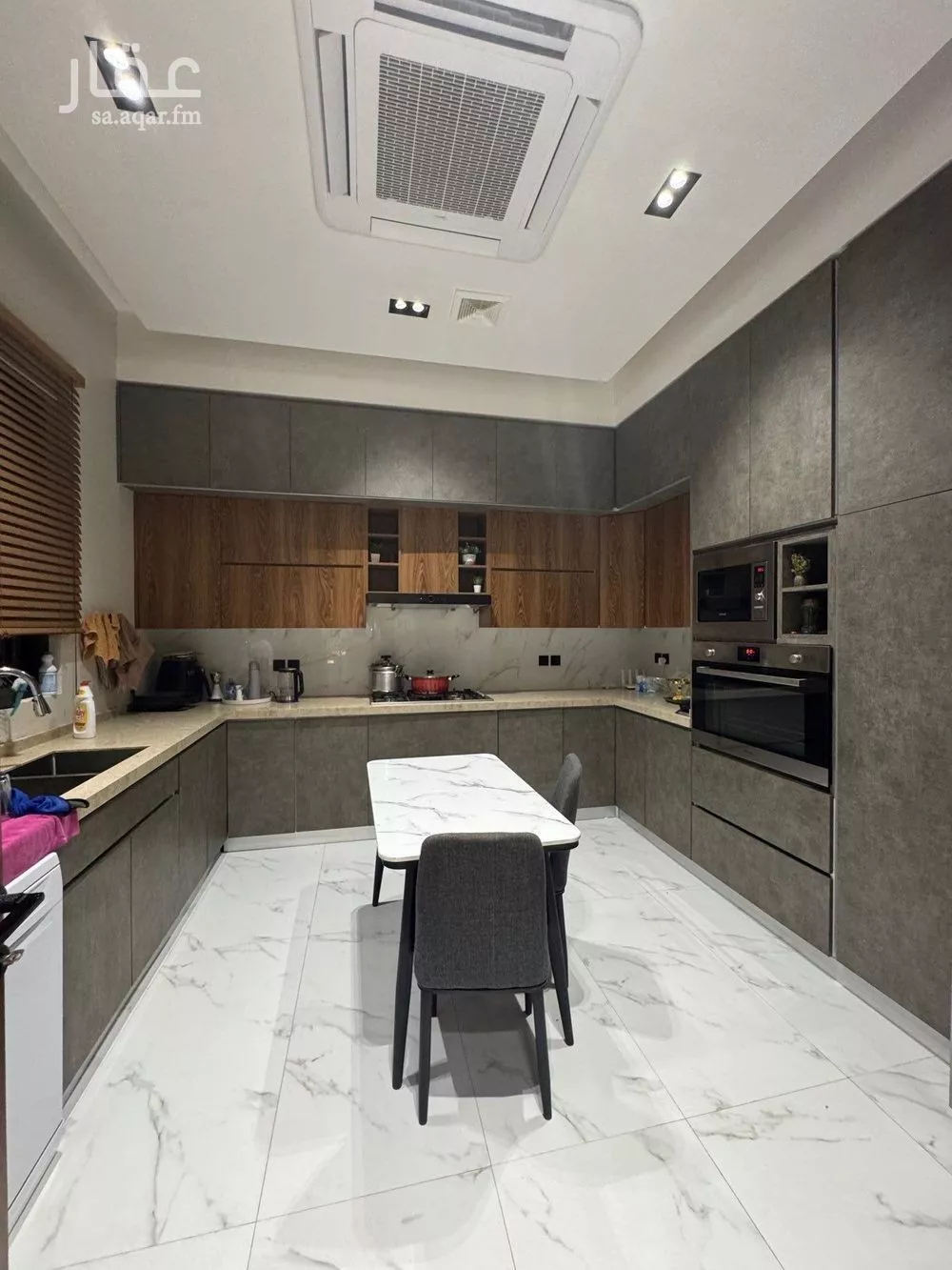 فيلا 5 غرف في عكاظ 3