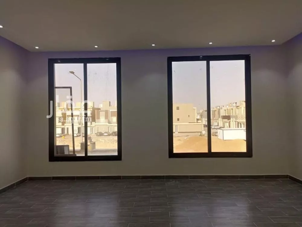 فيلا 5 غرف في الرمال 3