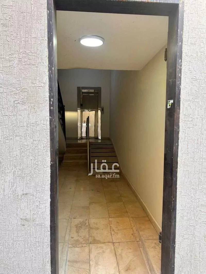 1800 sqm building in Dhahrat Laban 5