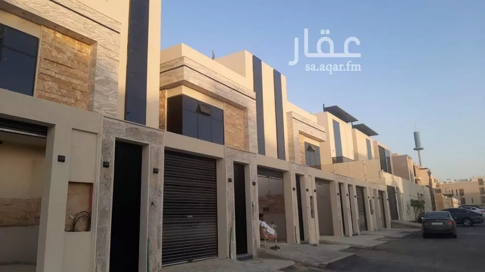3 bedroom floor in Dhahrat Namar 2