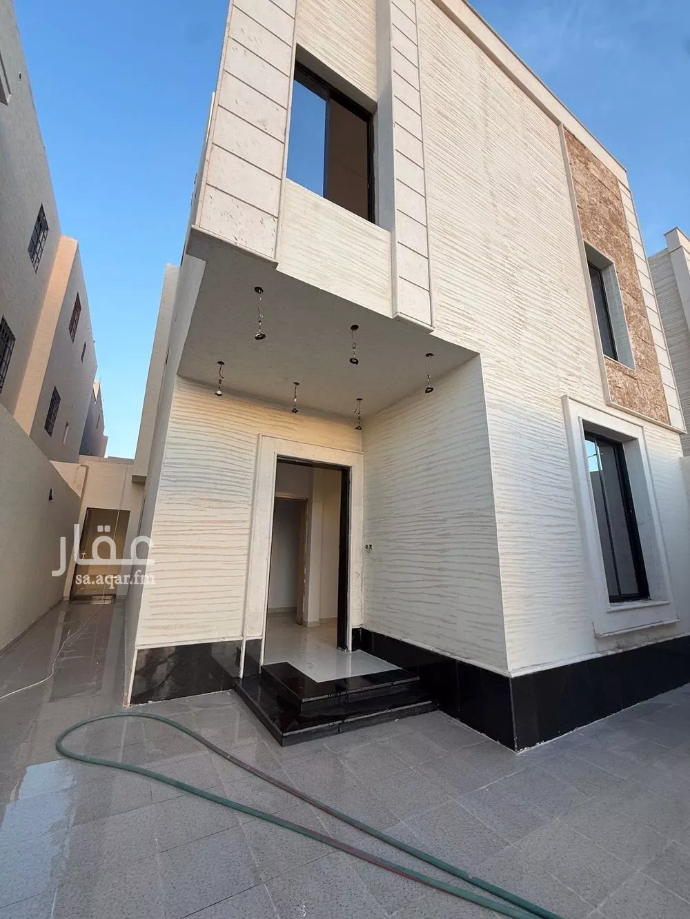 4 bedroom villa in Okaz, Riyadh 5
