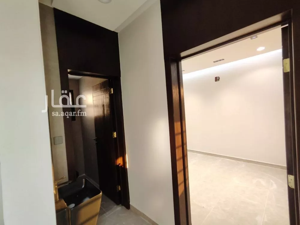 6 bedroom villa in Al Uraija Al Wusta, Riyadh 16