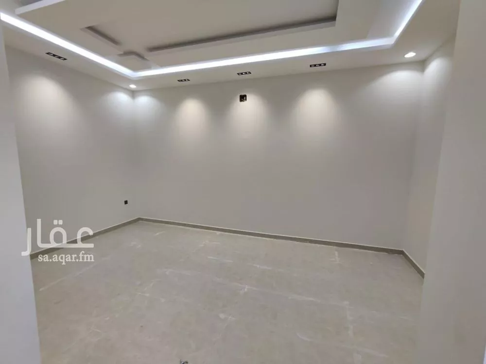 6 bedroom villa in Al Uraija Al Wusta, Riyadh 12