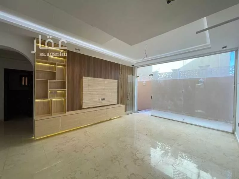 فيلا 7 غرف في الفلاح 5