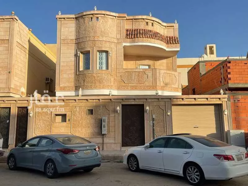 فيلا 7 غرف في الفلاح 2