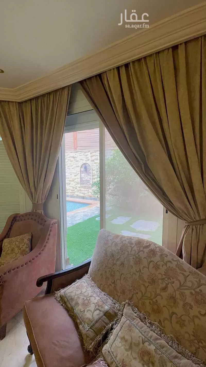 فيلا 9 غرف في البساتين 4