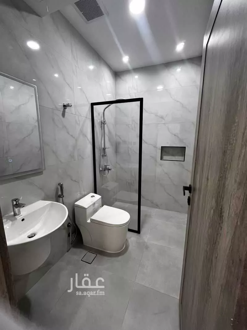 5 bedroom apartment in Al Tubayshi, Eastern Province 7