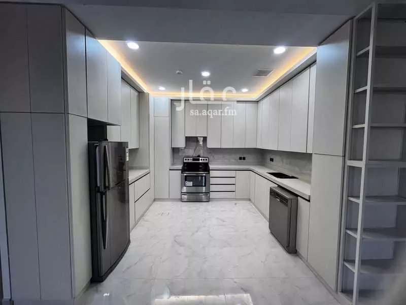 5 bedroom apartment in Al Tubayshi, Eastern Province 17