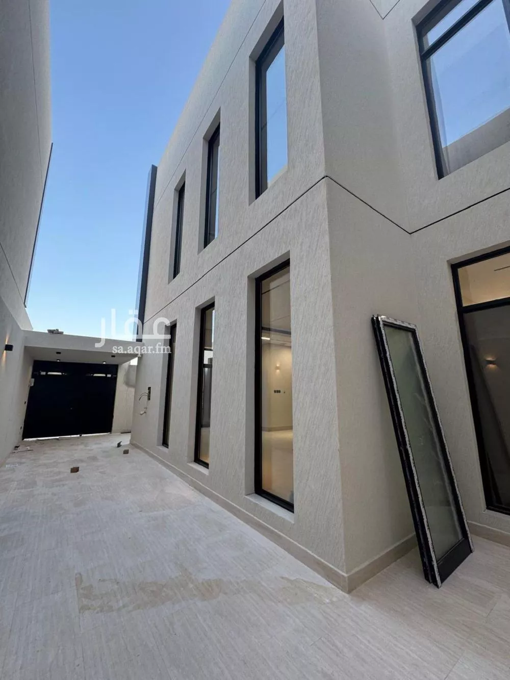 فيلا 8 غرف في المهدية 5