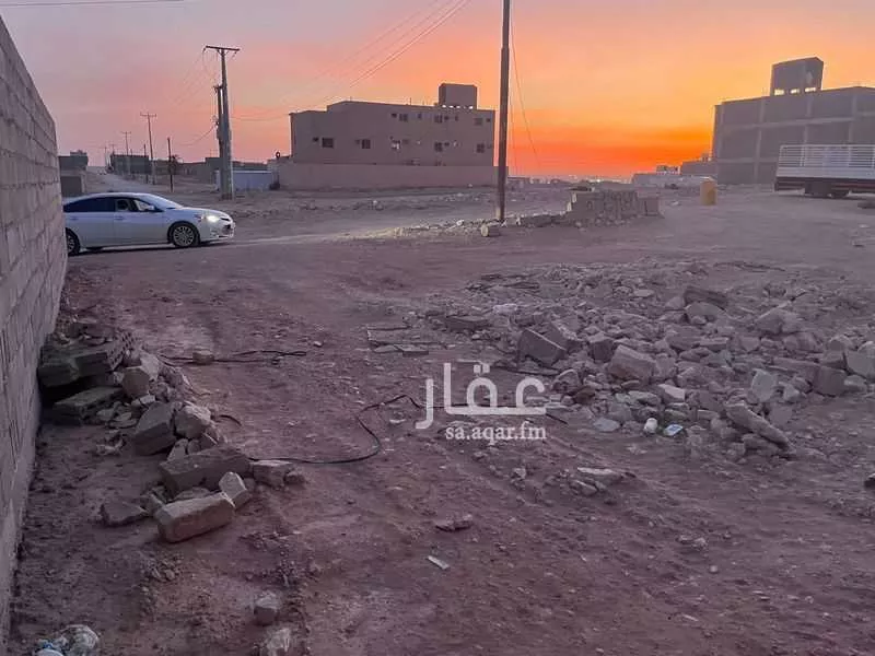 أرض 320 م² في الغنامية 5