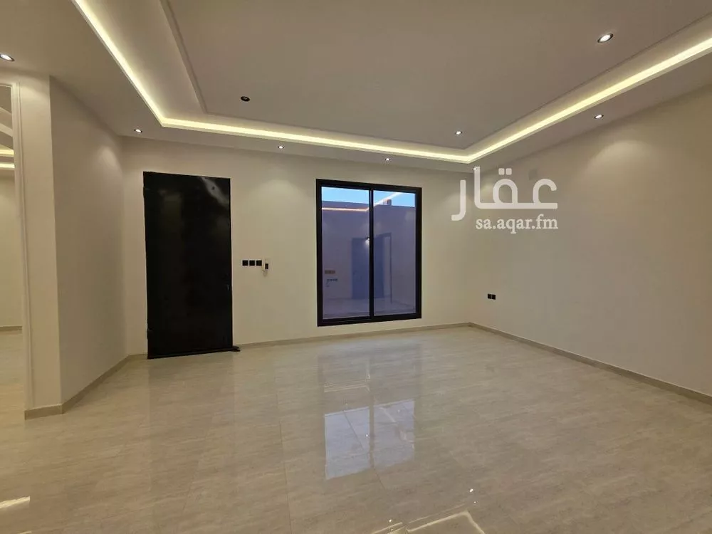 5 bedroom villa in Al Rimal 4