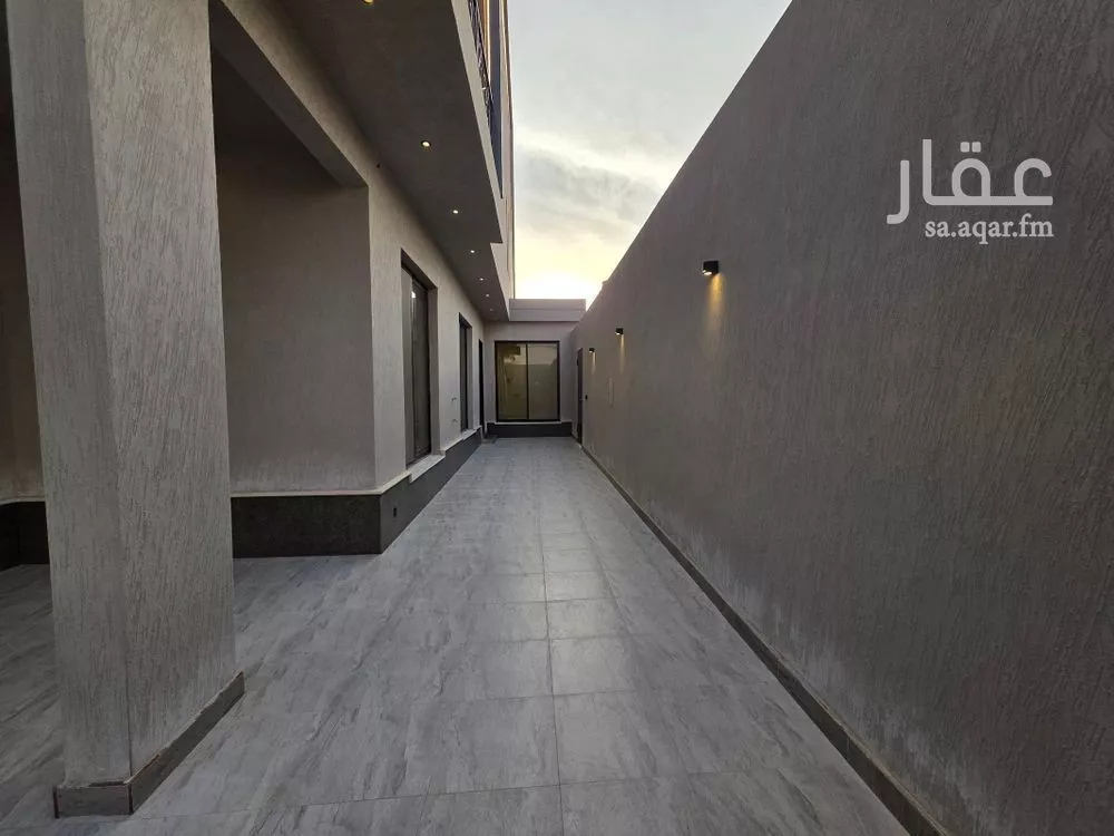 5 bedroom villa in Al Rimal 1
