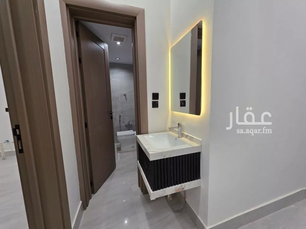 5 bedroom floor in Ash Sharq 3