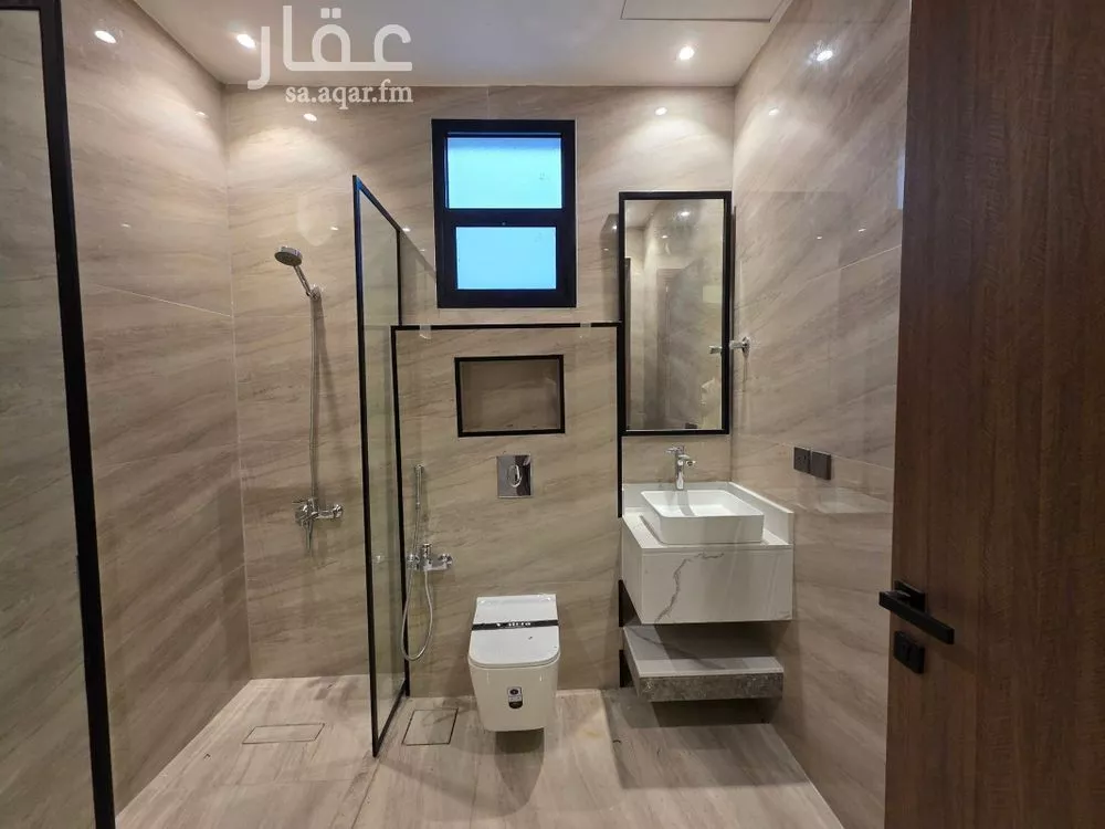 فيلا 5 غرف في الرمال 2