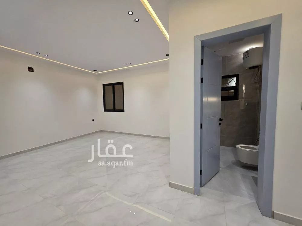 5 bedroom floor in Ash Sharq 3