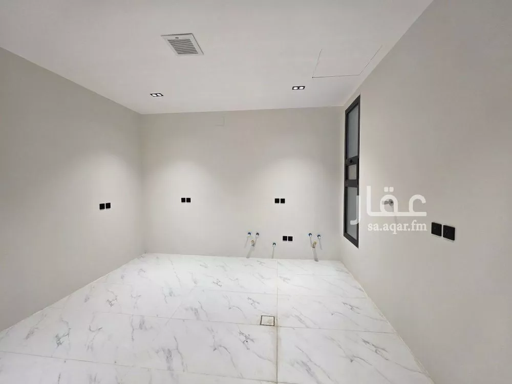 4 bedroom floor in Al Munsiyah 3