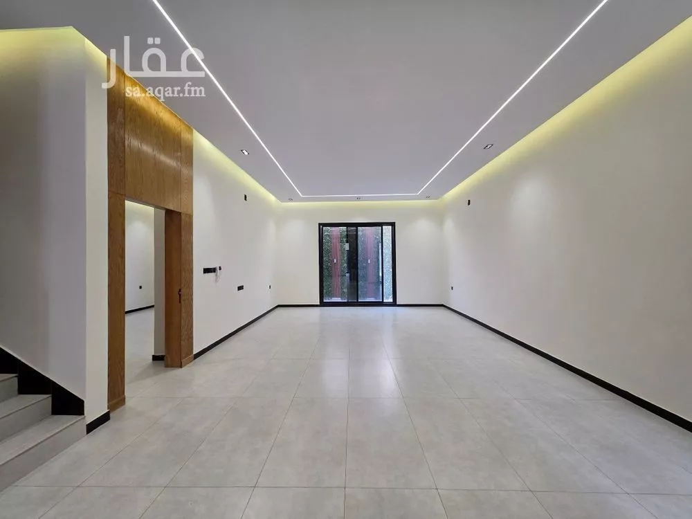 5 bedroom floor in Al Janadriyah 1